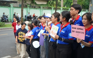 Đề thi m&ocirc;n To&aacute;n tốt nghiệp THPT v&agrave; gợi &yacute; giải đề - Ảnh 8.
