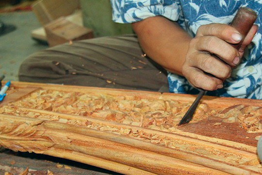 Loại gỗ thích hợp để làm ra những sản phẩm này là gỗ Beech, gõ đỏ nhập từ Đức.