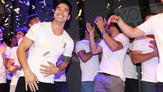Thien Nguyen, 28 tuổi đã đánh bại 29 ứng cử viên khác để giành danh hiệu Chàng trai Độc thân của năm 2014” do Cleo, tạp chí nổi tiếng của Australia, bình chọn. 