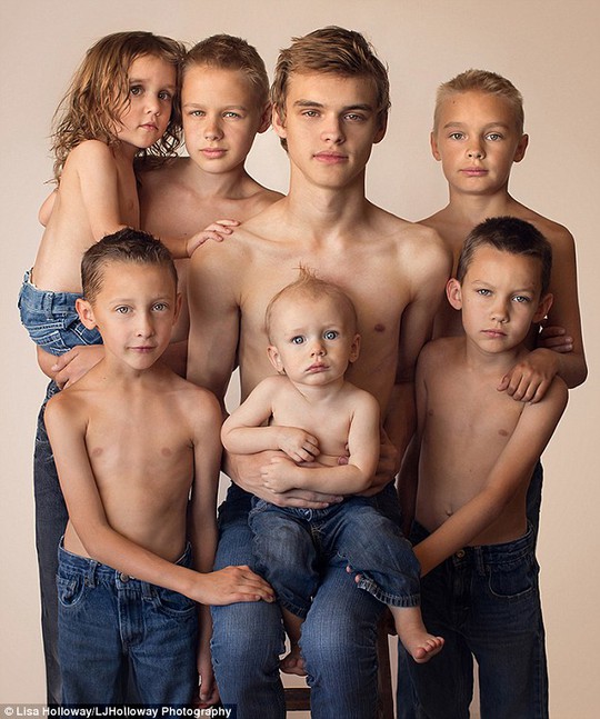 Abercrombie-central: Pictured (clockwise from left), Elliott, Damien, 13, Clint, 17, Theron, 11, Adrian, Gabriel and Quentin, seven