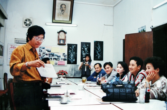 Lê Công Tuấn Anh tham gia cuộc họp cùng ban tổ chức Mai Vàng
