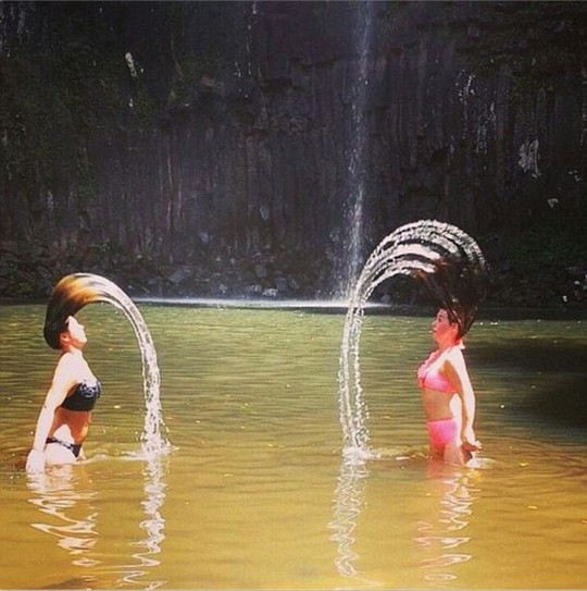 @yasminhulin and her friend were backpacking in Cairns when they took this mermaid hair selfie at Millaa Millaa Falls