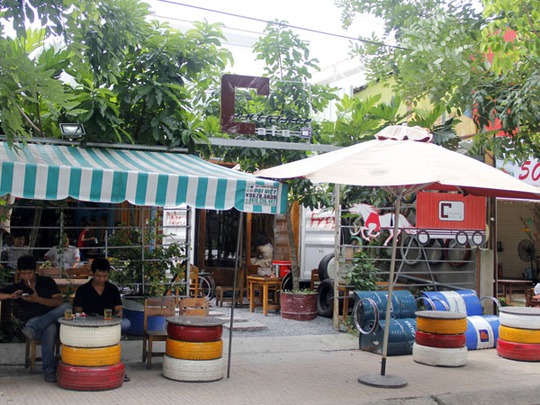 Cafe Container bụi bặm của một nhiếp ảnh gia Sài Gòn