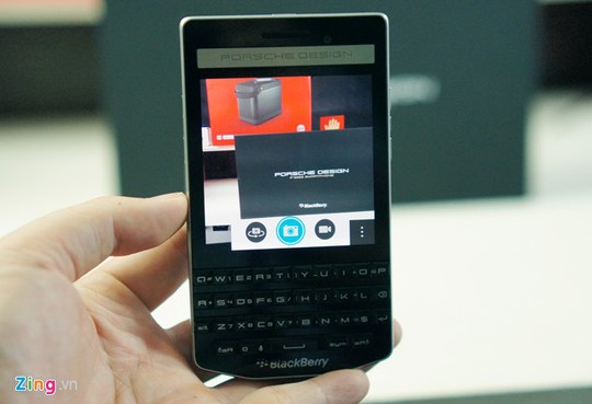 BlackBerry Porsche Design giá 66 triệu đồng về Việt Nam