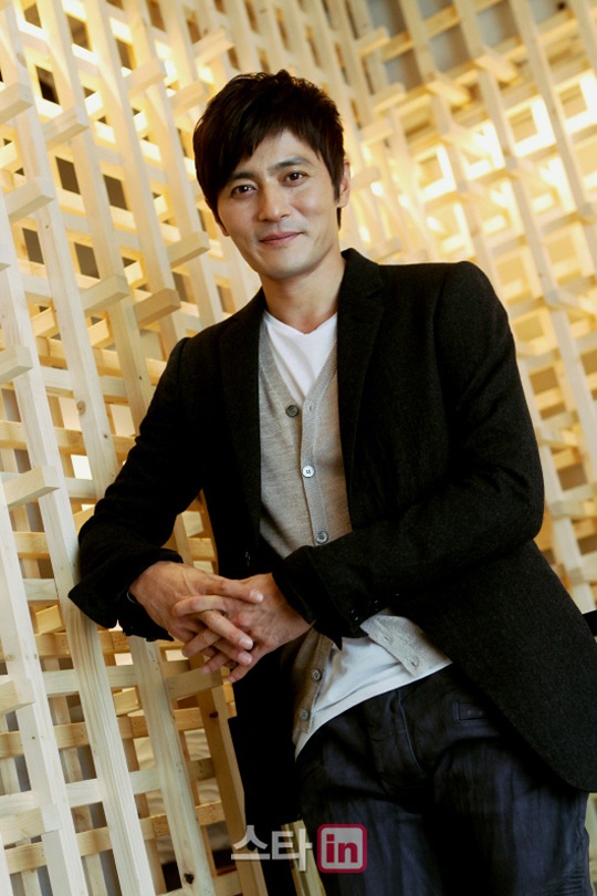 Vợ chồng Jang Dong Gun đón “công chúa”