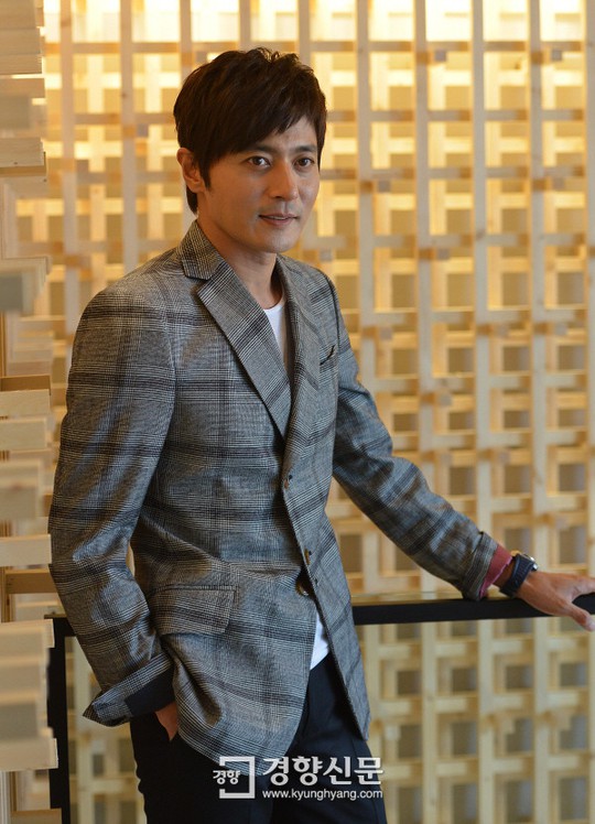 Vợ chồng Jang Dong Gun đón “công chúa”
