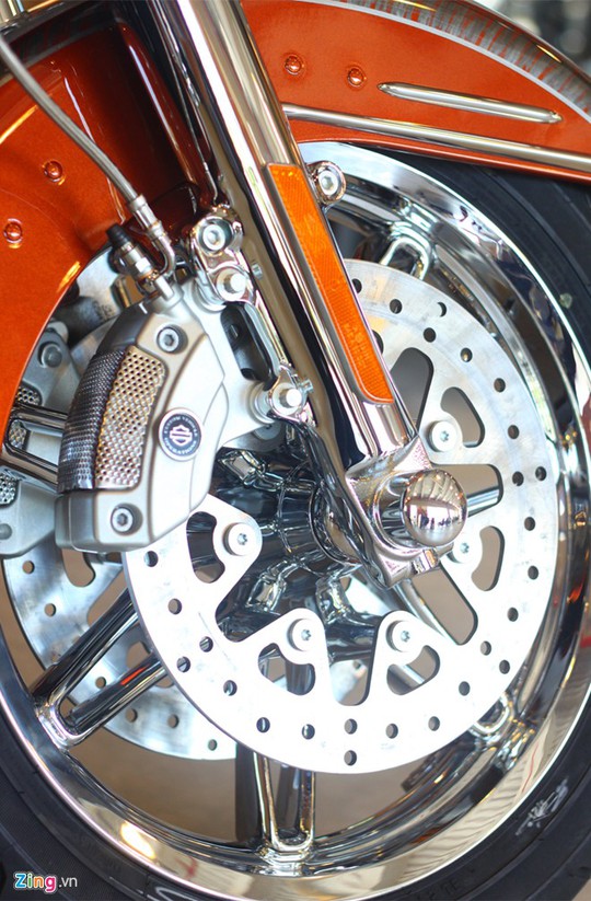Harley Davidson hàng độc gần 2 tỉ đồng về Việt Nam