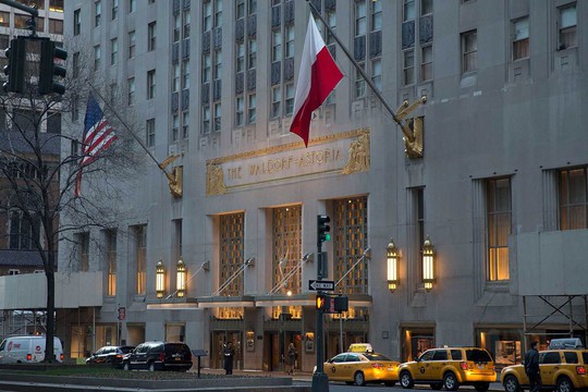 Khách sạn Waldorf Astoria ở thành phố New York. Ảnh: TIME
