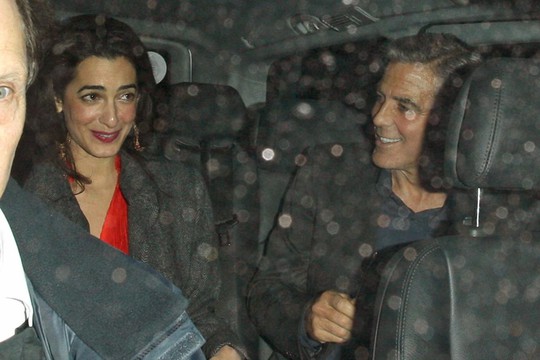 Cha George Clooney xác nhận con trai đính hôn