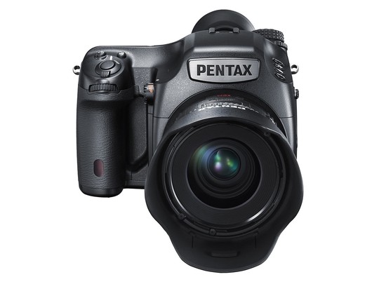 Pentax 645Z, cảm biến medium 51 "chấm", ISO 204.800