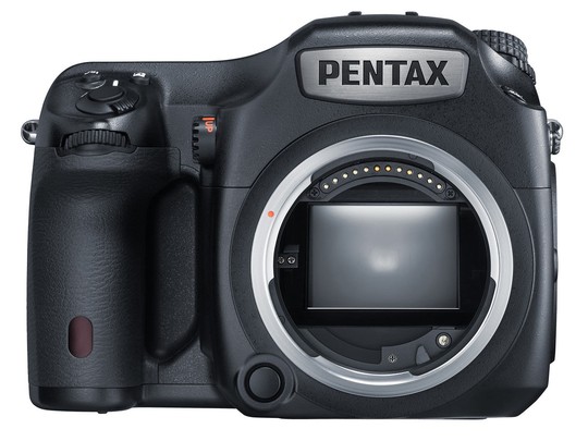 Pentax 645Z, cảm biến medium 51 "chấm", ISO 204.800