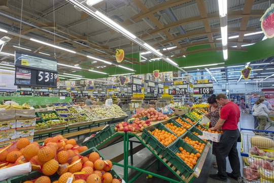 Một siêu thị ở Novosibirsk, phía Đông Moscow, hôm 7-8. Ảnh: AP