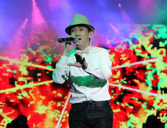 Minh Thuận hát tặng người hâm mộ những ca khúc đình đám ngày xưa