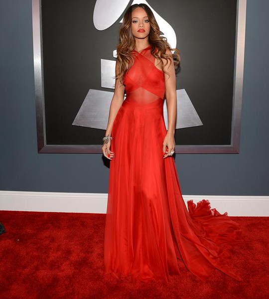 
	Rihanna tại lễ trao giải Grammy. Ảnh: WireImage