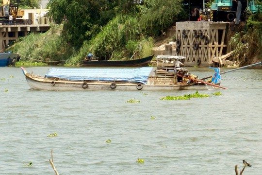 Đường cát lậu Thái Lan biến thành hàng Việt Nam như thế nào?