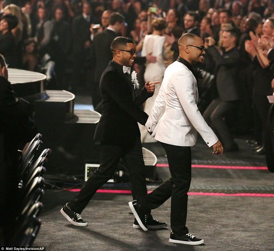 33 cặp đôi đồng tính trao nhẫn tại Grammy 2014