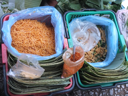 Bún gạo, hủ tíu xào