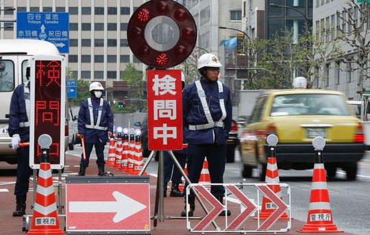http://www.timeslive.co.za/Feeds/Reuters_Images/2014/04/23/2014-04-22t084229z_01_tok318_rtridsp_3_japan-22-04-2014-10-04-44-712.jpg/ALTERNATES/crop_630x400/2014-04-22T084229Z_01_TOK318_RTRIDSP_3_JAPAN-22-04-2014-10-04-44-712.jpg