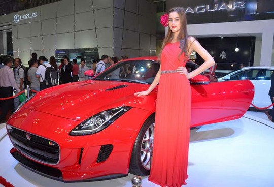Jaguar thể thao hai cửa F-Type
