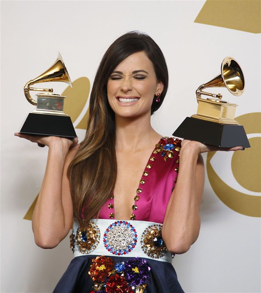 Taylor Swift, Katy Perry "trắng tay" tại Giải Grammy 2014