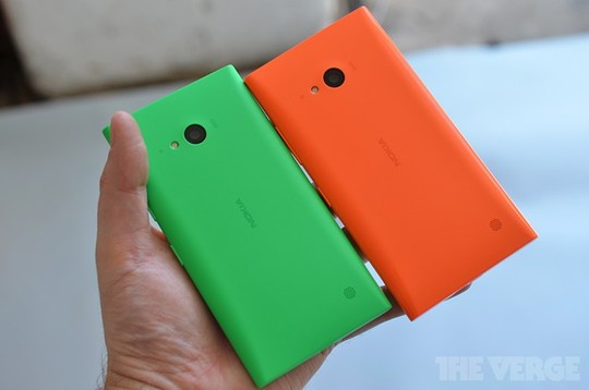 Với pin dung lượng 2.200 mAh, Lumia 730 cũng được bán ra trong tháng 9 với giá công bố tại châu Âu là 200 USD.