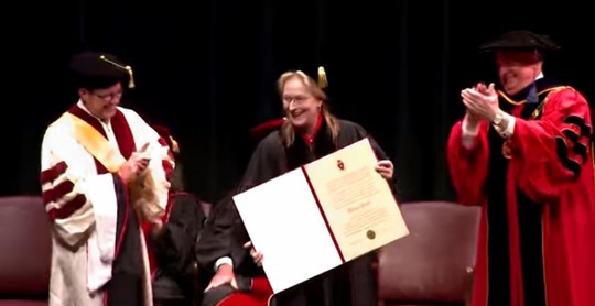 Meryl Streep: "Tôi từng ghét cái mũi mình kinh khủng"