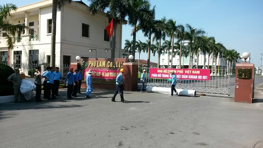 Căng băng-dôn ủng hộ Chính phủ Việt Nam, phản đối Trung Quốc đặt trái phép giàn khoan HD 981