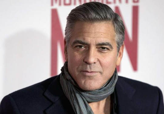 Cha George Clooney xác nhận con trai đính hôn