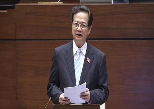 Thủ tướng Chính phủ Nguyễn Tấn Dũng đăng đàn trả lời chất vấn của các đại biểu Quốc hội