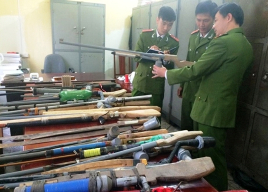 Số súng cồn được Công an huyện Ngọc Lặc thu giữ