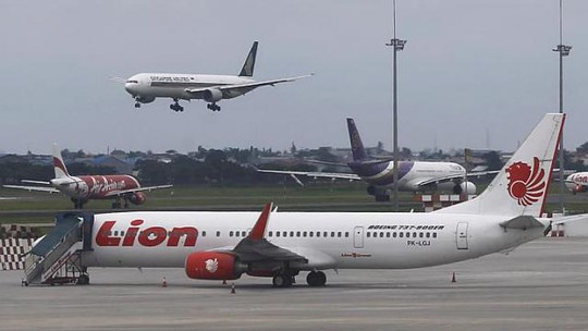 Máy bay của hãng hàng không Lion Air đậu tại sân bay Soekarno-Hatta, Jakarta - Indonesia. Ảnh: Reuters