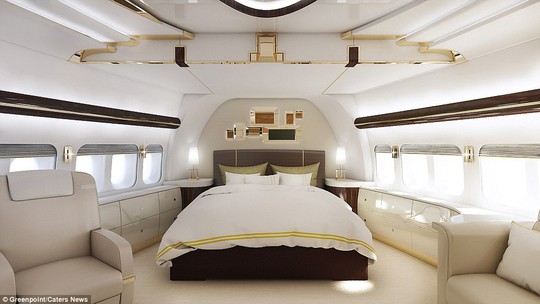 Phòng ngủ có một chiếc giường lớn, ghế bành và sofa để chủ nhân nghỉ ngơi trong các chuyến bay.