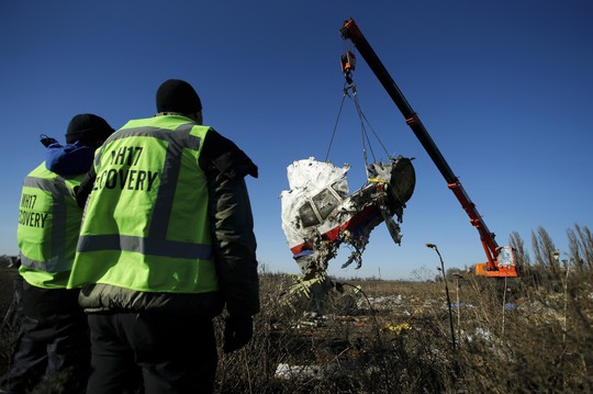 Mảnh vỡ chiếc máy bay xấu số MH17. Ảnh: Reuters