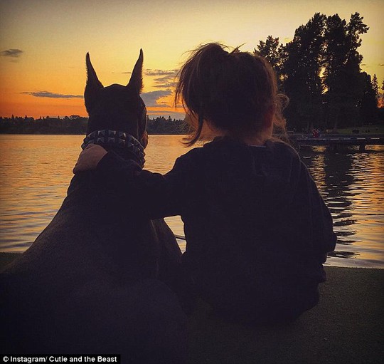 Sunset with my best, Tara captioned this shot of her daughter and Buddha, which earned more than 10,000 likes