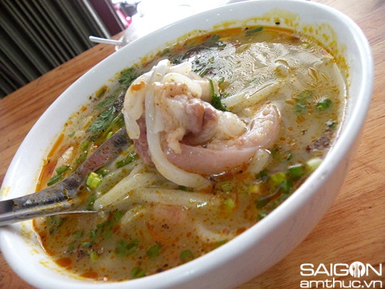 Bánh canh... nổi loạn?