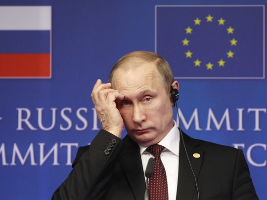 Trong các bài phát biểu gần đây trước cả nước, Tổng thống Nga Putin vẫn vững tin vào sự ổn định của nền kinh tế nước nhà. Ảnh: Ap