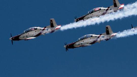 Israeli Air Force T-6A Texan aircraft fly in formation during a display for Israels 64th Independence Day over Jerusalem April 26, 2012 (Reuters/Amir Cohen)