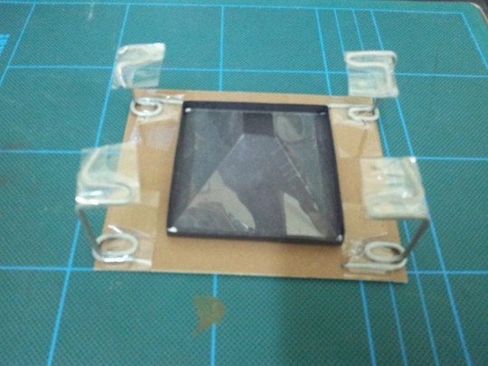 Tự tạo lăng kính chiếu video 3D cho smartphone trong 15 phút