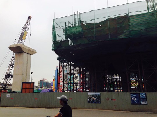 Khu vực rơi thanh sắt Khu vực rơi thanh sắt