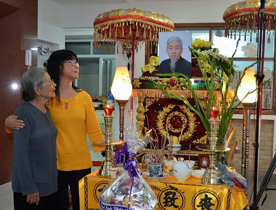 NSƯT Phi Điểu nén đau thương lo tang chồng