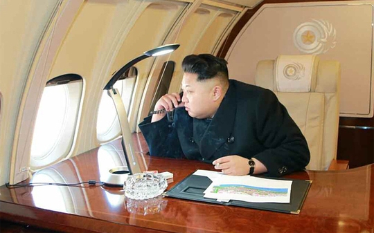 Ông Kim ngồi trong chuyên cơ Chammae-1. Ảnh: KCNA
