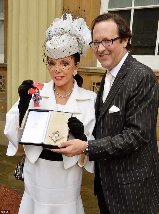 Joan Collins và chồng