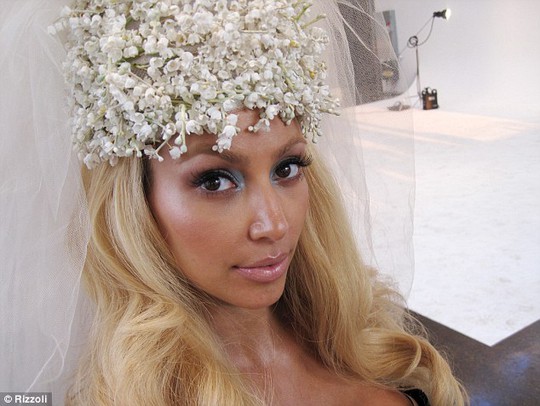 Vợ chồng Kim Kardashian là những người ảnh hưởng nhất thế giới