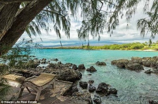 Sao nhạc rock bán “thiên đường” ở Hawaii