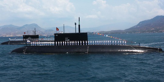 Cán bộ, chiến sĩ tàu ngầm 182 - Hà Nội và 183 - Thành phố Hồ Chí Minh nỗ lực học tập, rèn luyện để làm chủ tàu ngầm, luôn sẵn sàng cho nhiệm vụ tác chiến trên biển Cán bộ, chiến sĩ tàu ngầm 182 - Hà Nội và 183 - Thành phố Hồ Chí Minh nỗ lực học tập, rèn luyện để làm chủ tàu ngầm, luôn sẵn sàng cho nhiệm vụ tác chiến trên biển