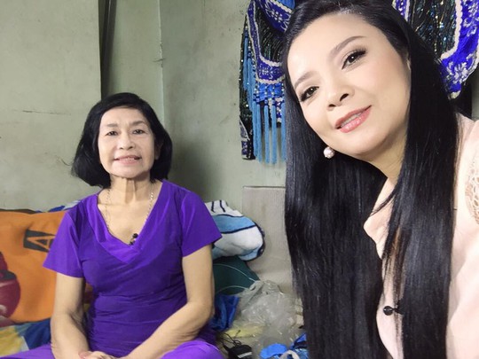 Hồng Loan hết mình vì các nghệ sĩ cải lương "gạo cội"