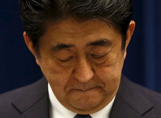 Thủ tướng Nhật Bản Shinzo Abe phát biểu nhân dịp 70 năm kết thúc Chiến tranh Thế giới ​lần thứ hai hôm 14-8. Ảnh: Reuters