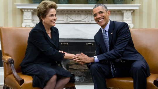 Tổng thống Obama (phải) trong cuộc họp báo với Tổng thống Brazil Dilma Rousseff (trái). Ảnh: AP