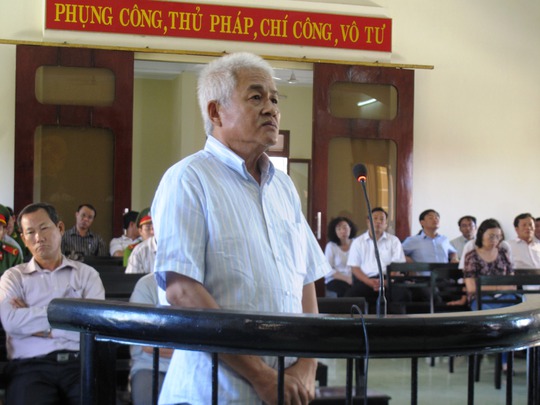 Bị cáo Nguyễn Minh vẫn hùng hồn phủ nhận vai trò đạo diễn vụ án và việc lập sân sau để tuồn vốn