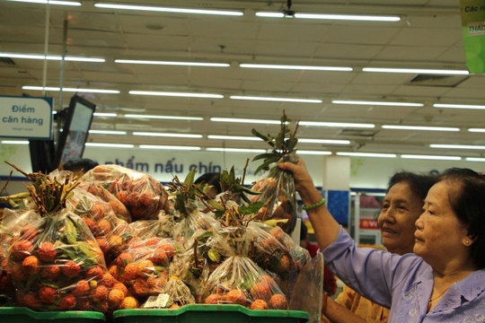 Vải thiều Bắc Giang đang được kinh doanh tại hệ thống siêu thị Co.opmart